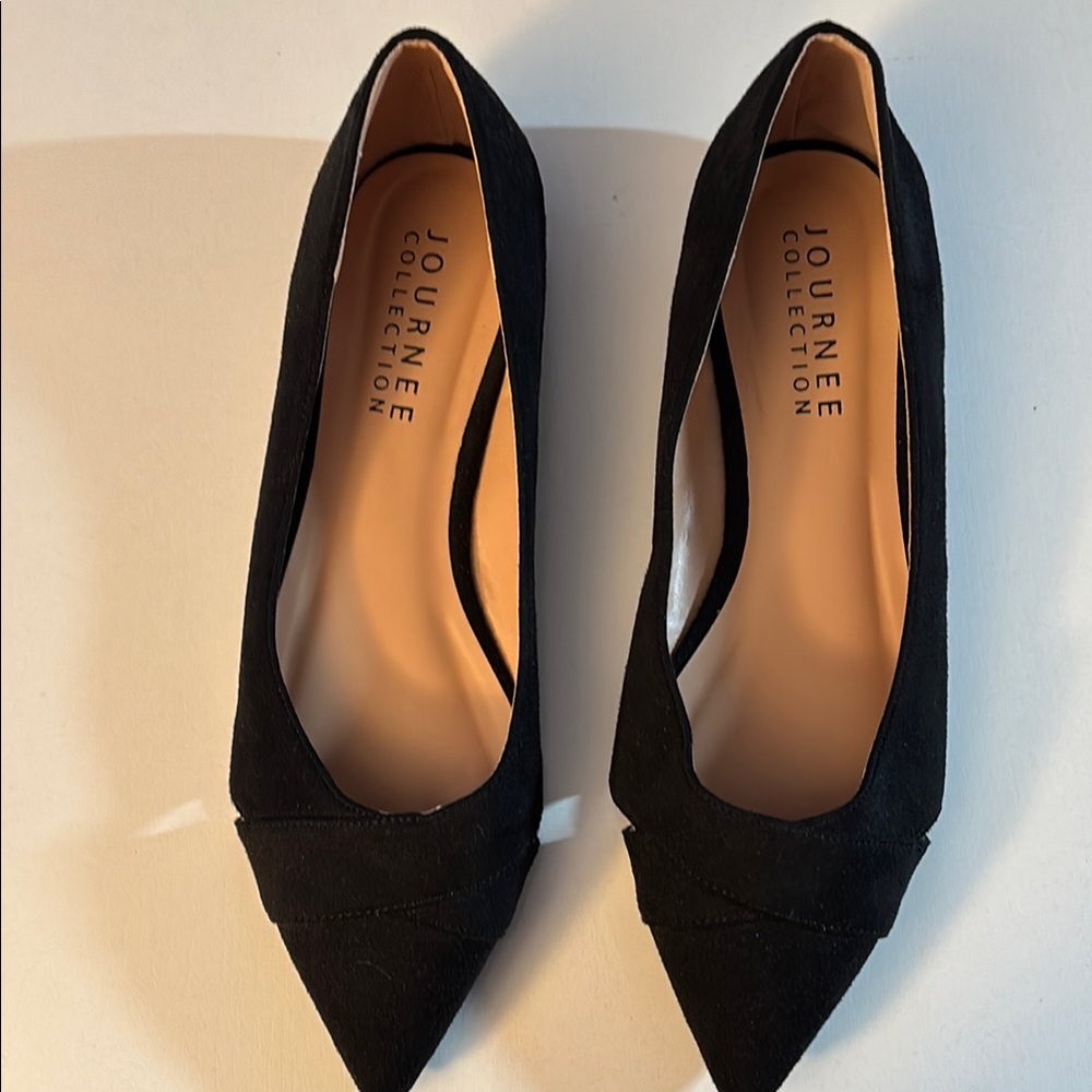 Journee Collection Women's Black Flats, Size 10, never worn